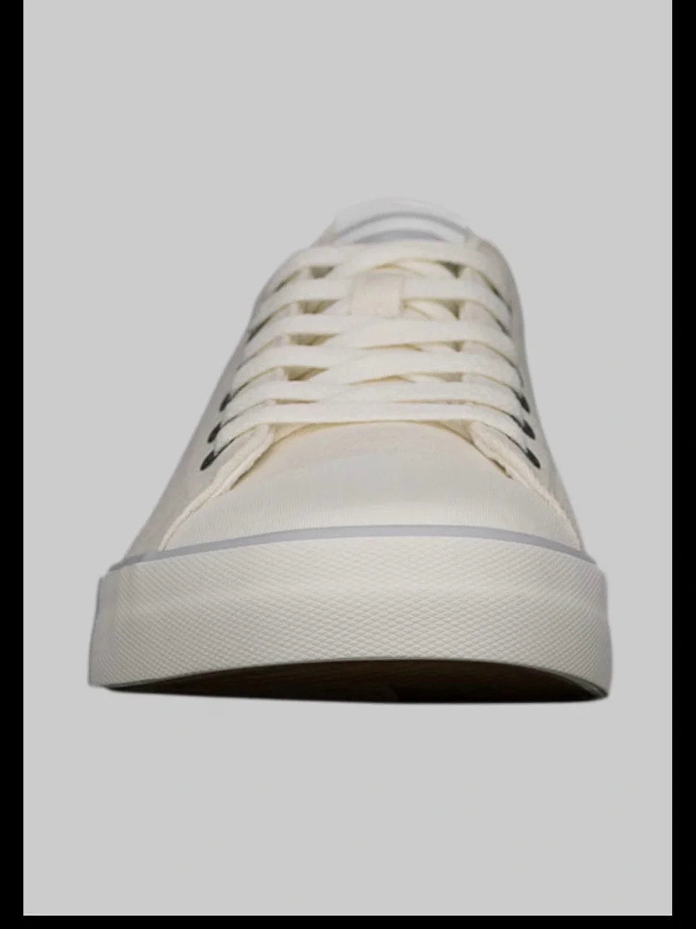 Ben Sherman Cream Canvas Low-Top Tennis shoes Sneakers with Plaid Lining. + A 🎁